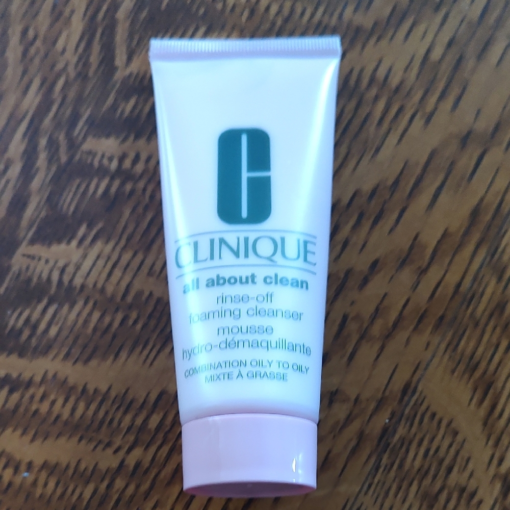 Clinique Rinse-Off Foaming Cleanser 2.5 oz / 75 mL New!